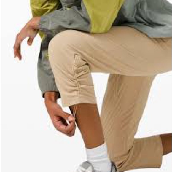 NWOT -Lululemon Beyond the Studio Crop - Picture 4 of 5